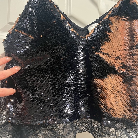 Free People Intimately Swinging ROSE GOLD Sequin Top XS embellished shine CAMI - Picture 6 of 7